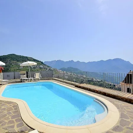 Sleeps 4 Pool Wifi 아파트