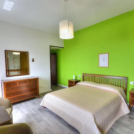 Sleeps 4 Pool Wifi 아파트